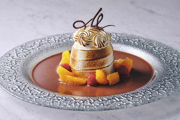 【週末限定価格】大人かわいい芍薬とガーベラリース　29cm 八重咲きガーベラ ”テラキューピット” 10本 | 新鮮お花問屋 Jp-Farmers.com