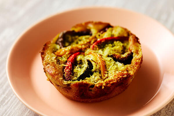 野菜のマフィン パルメザンとバジル仕立て