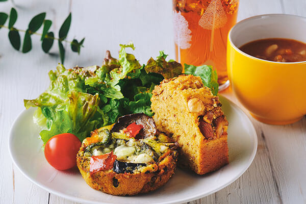 野菜マフィンとスパイスケークのセット