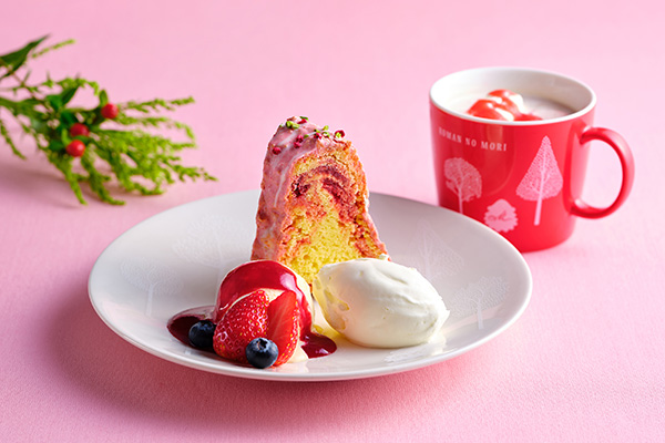 苺のロイヤルクリームティーと苺のバターケーキのセット