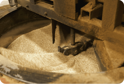 地元京都で直火焙煎した「ごま」