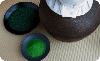 茶会で使う高品質抹茶「お濃茶」を使用
